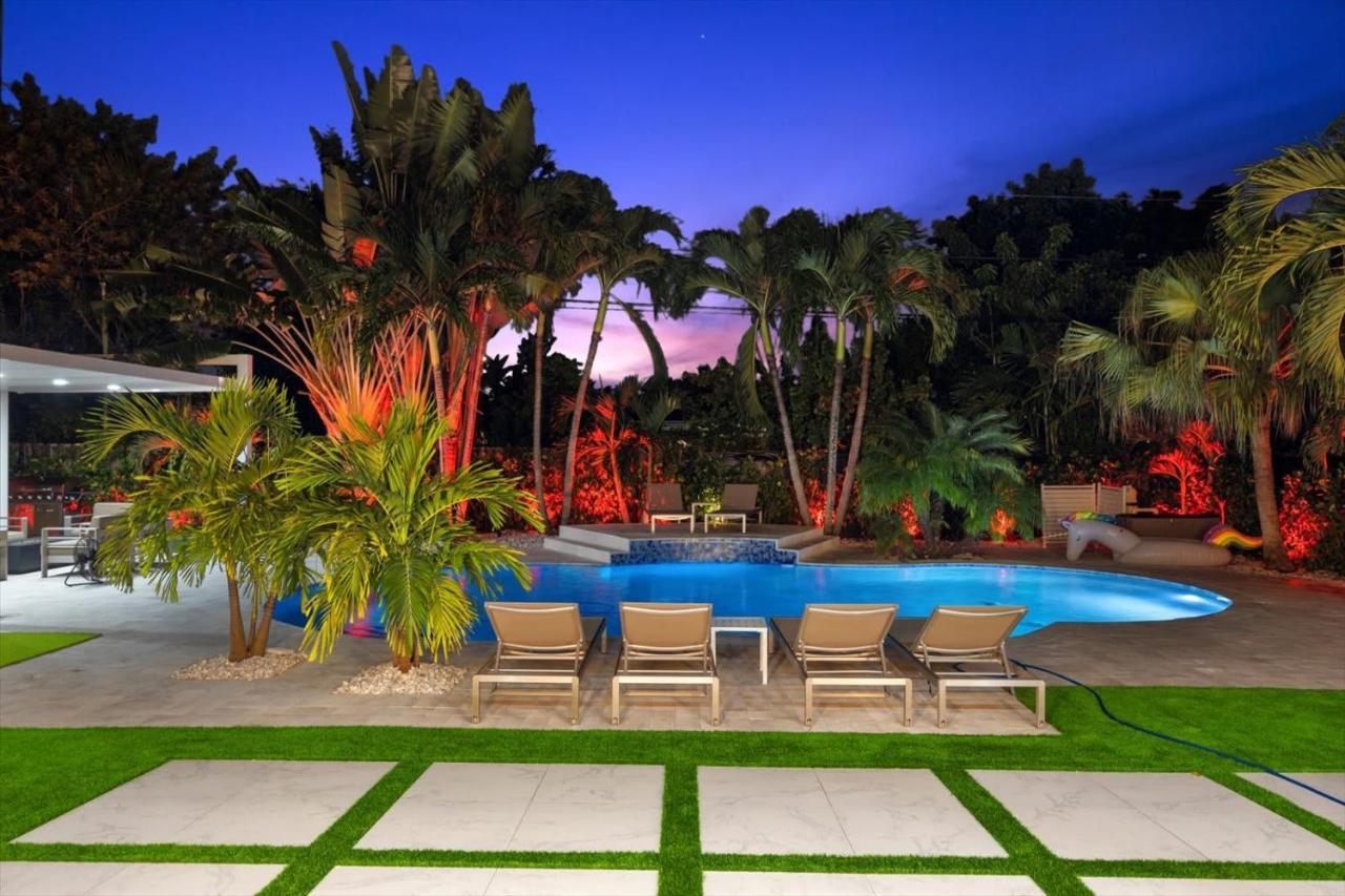 Villalee-Jungle Palm Island White Marble Pool Area Miami Exterior foto