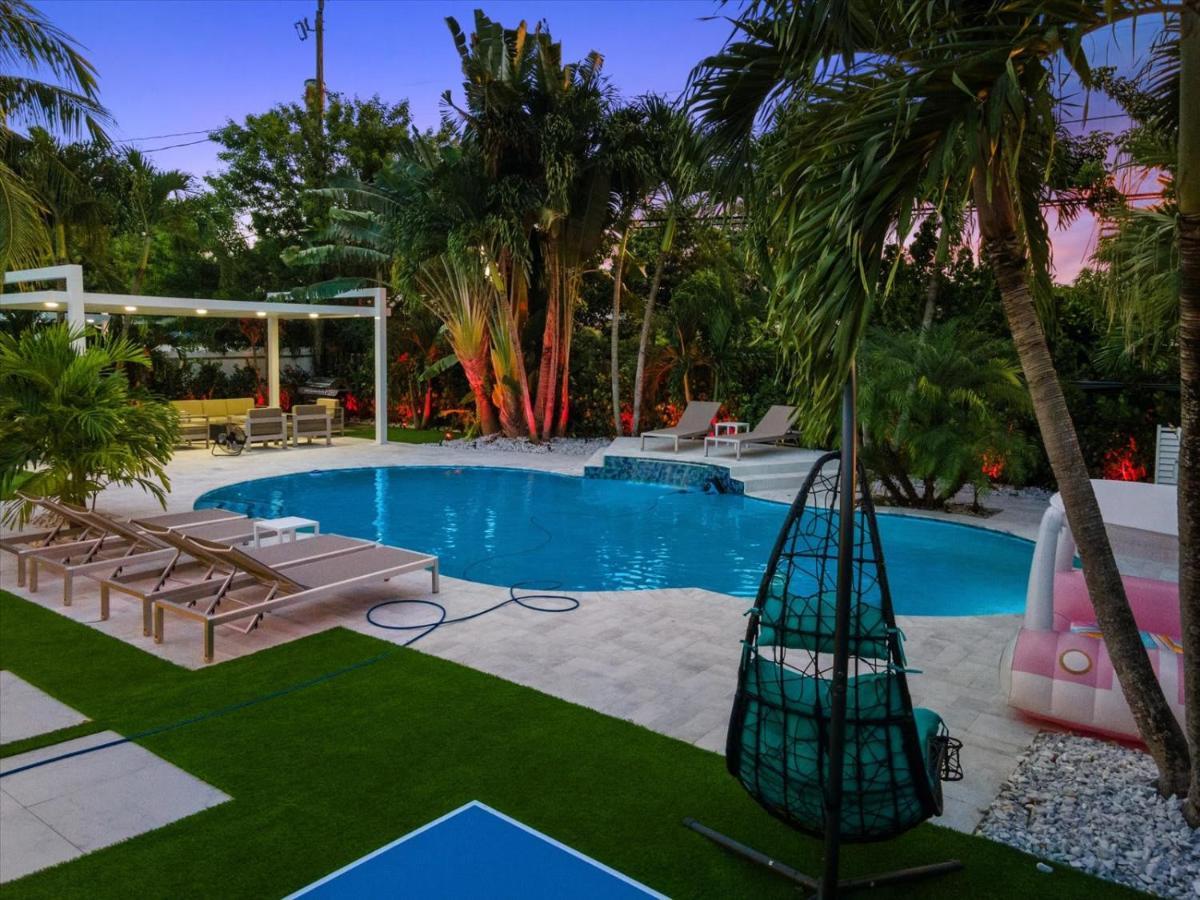 Villalee-Jungle Palm Island White Marble Pool Area Miami Exterior foto